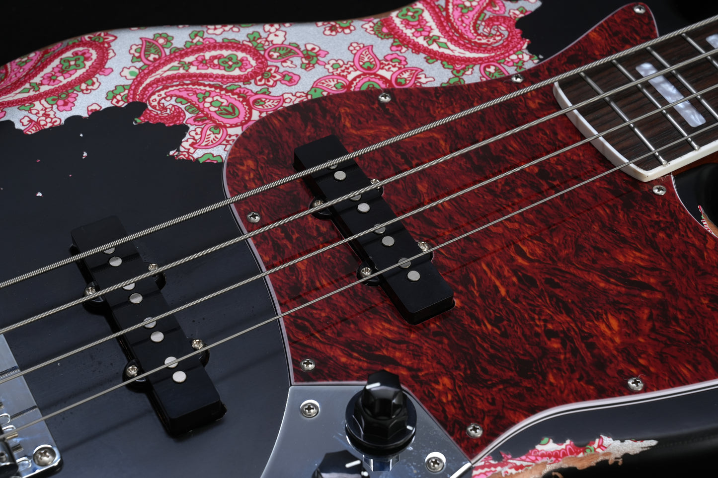 Dhatarattha DEB4 – Red Paisley Relic 4-String Bass