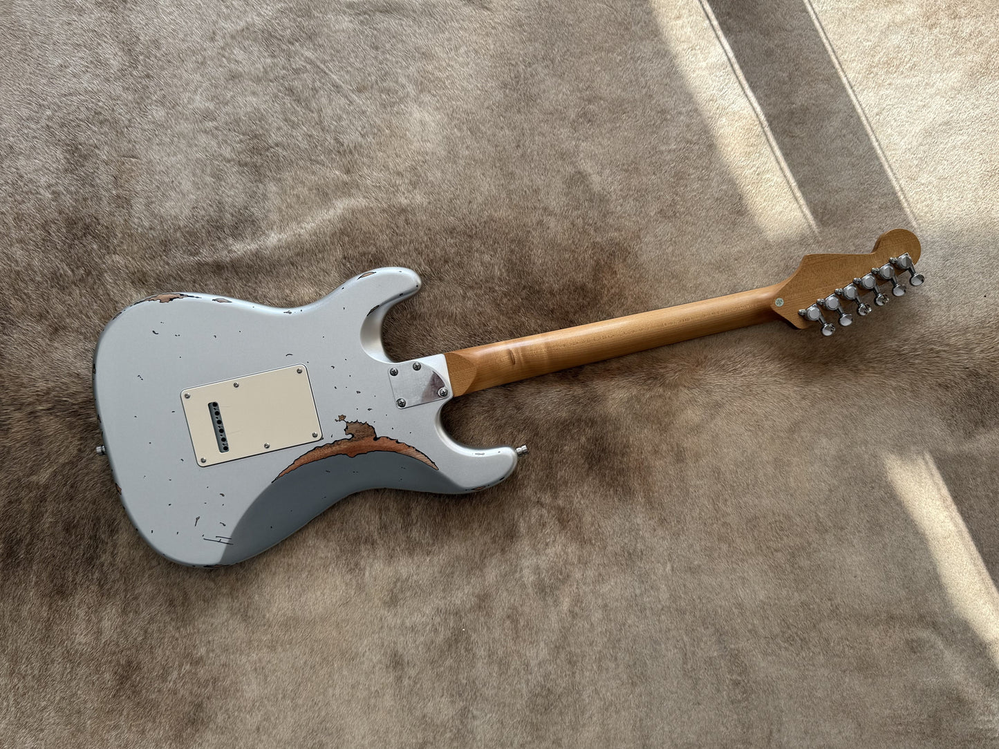 HSS Strat Style Electric Guitar – Silver Over Sunburst