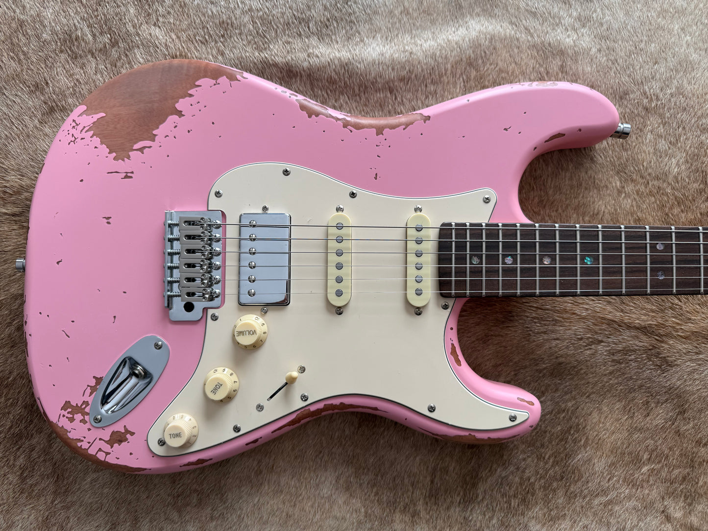 HSS Strat Style Electric Guitar – Shell Pink Relic