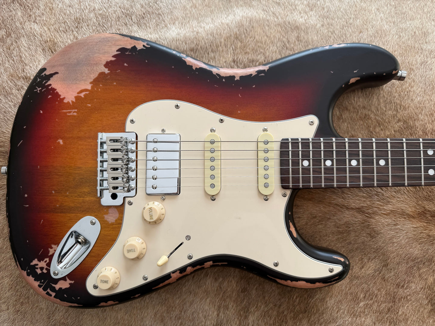 HSS Strat Style Electric Guitar – Sunburst Relic