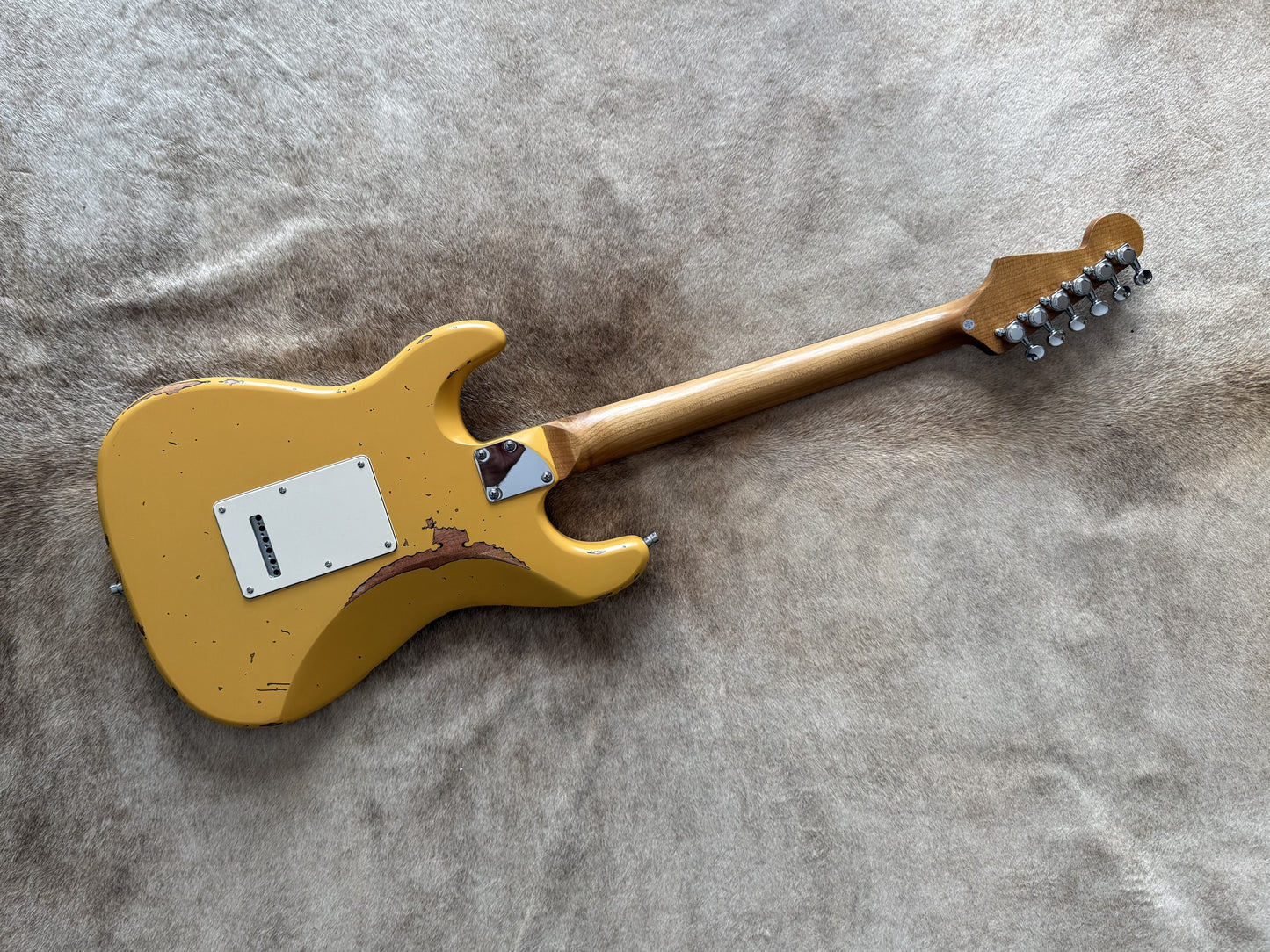 HSS Strat Style Electric Guitar – Yellow Over Sunburst