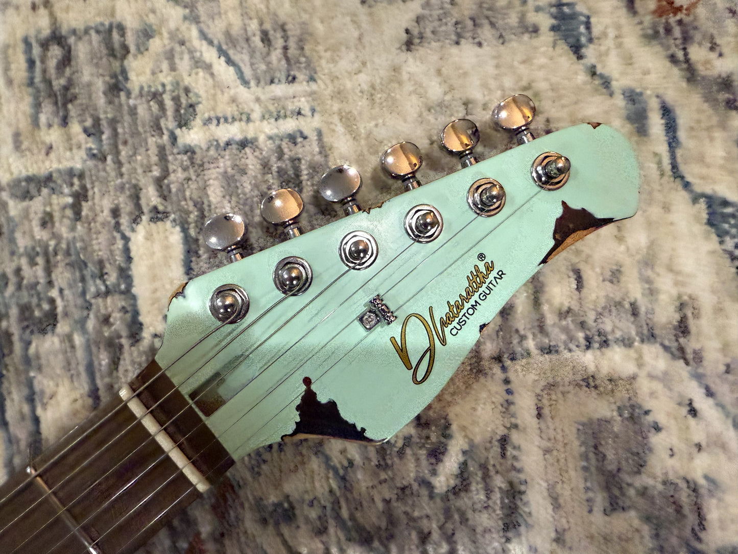 Dhatarattha Performance DST – Surf Green over Sunburst