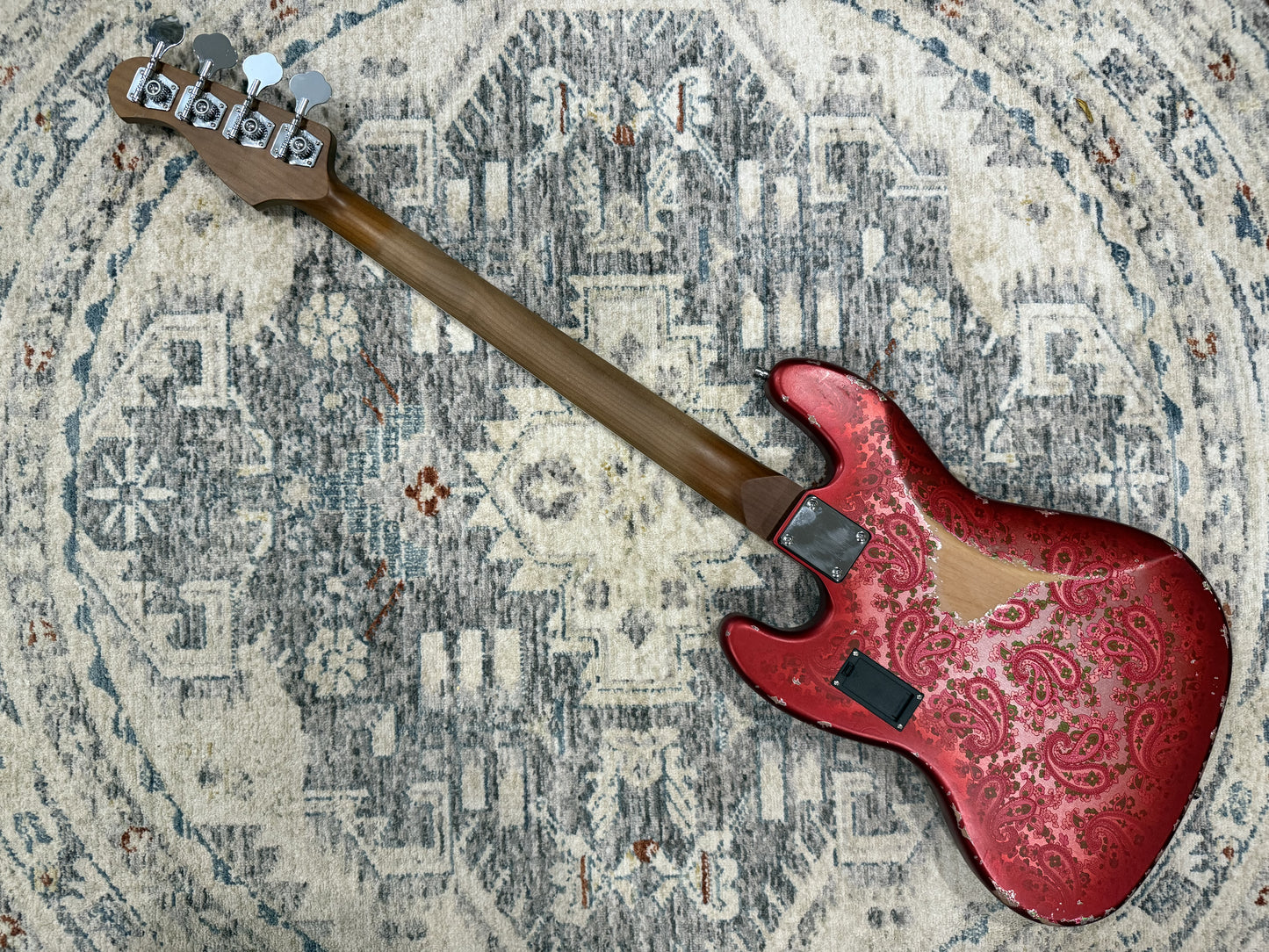 Dhatarattha DEB4 – Red Paisley Relic 4-String Bass